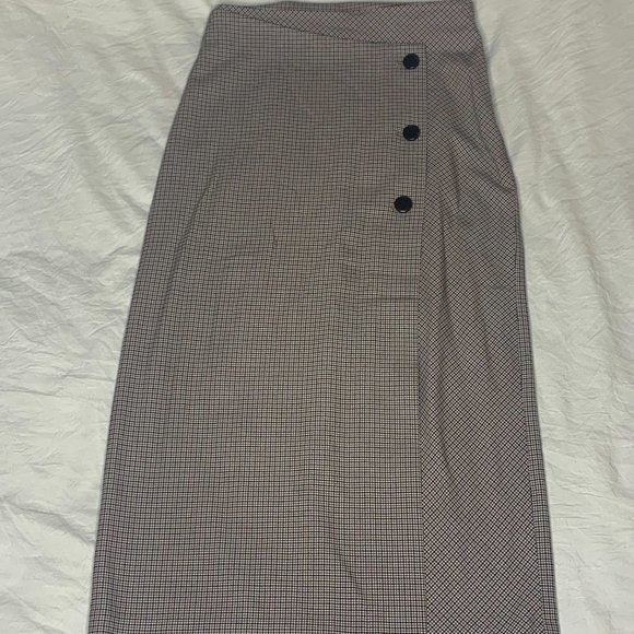 [PENDING] Babaton Patterned Midi Skirt - Picture 3 of 3
